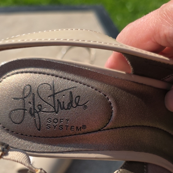 Life Stride Cream Heels with Slingback - Picture 7 of 7